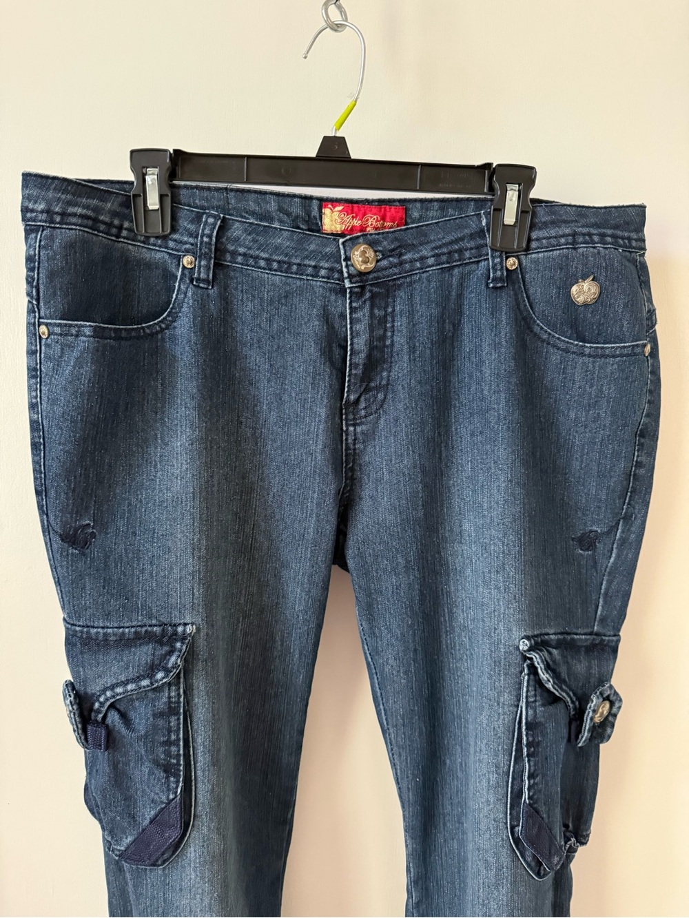 Vintage Y2K Low Rise Apple Bottoms Dark Wash Cargo Jeans Size 13/14 - Picture 6 of 16